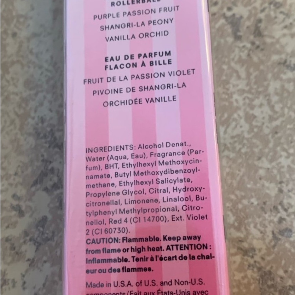 New! Victoria's Secret Eau De Parfum Bombshell Rollerball 0.23oz / 7ml - Picture 2 of 3
